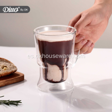 Taza de café de vidrio aislante de doble pared con asa